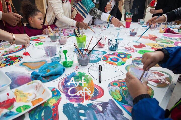 events - doodeling - painting station