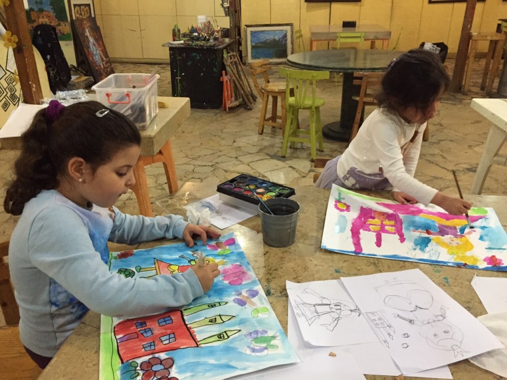 Drawing & painting with Rania