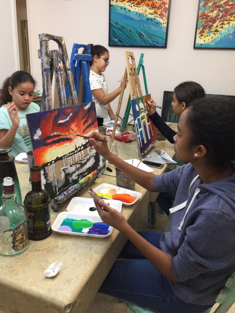 Drawing with Khaled kids